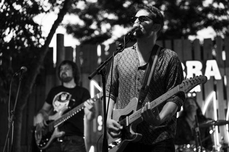 Concierto de Durden en el Camping Osuna: una grabación cercana